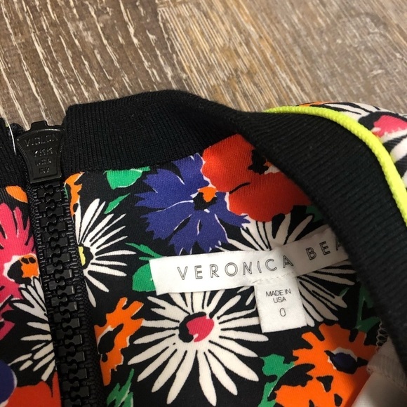 Veronica Beard Hothouse Floral Scuba Sweatshirt 0 - Picture 3 of 5